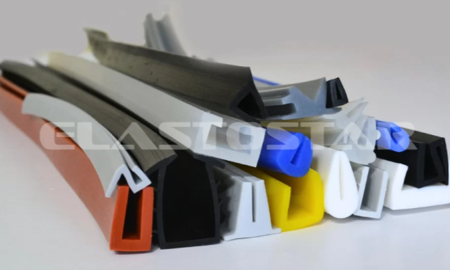 Rubber u-channel manway